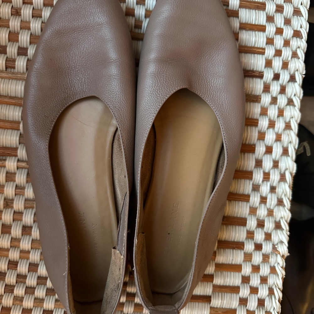 Elegant Taupe Leather Women's Flats